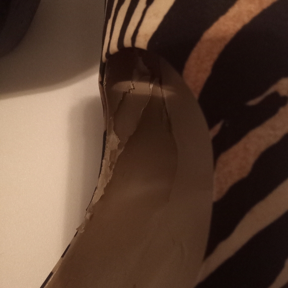 Women's zebra print heels size 7 - Picture 4 of 8